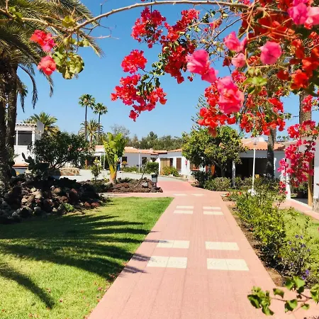 Bungalow Las Vegas Stars Beach *